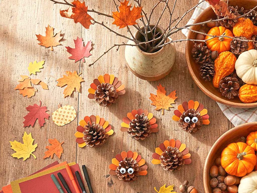 3 Easy Thanksgiving Craft Ideas Using Seasonal Foliage